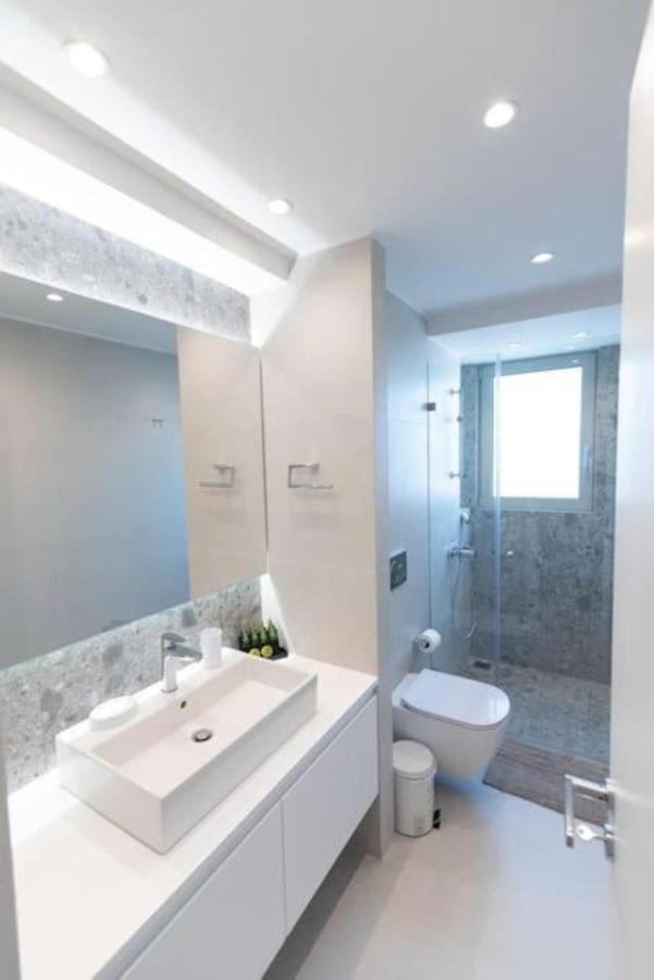 Brand-New Flat With A City View Atenas Exterior foto